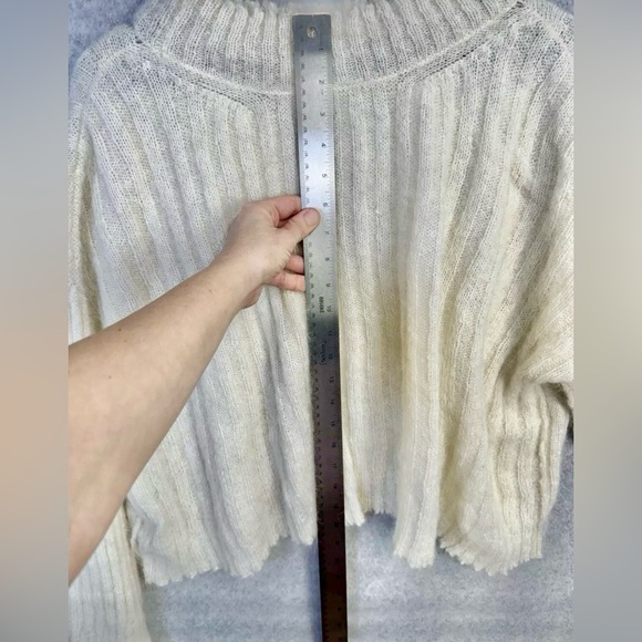 Free People Alpaca Blend Slouchy Oversized Sweater Cream Cowl Neck Fluffy Sz XS - Picture 15 of 16